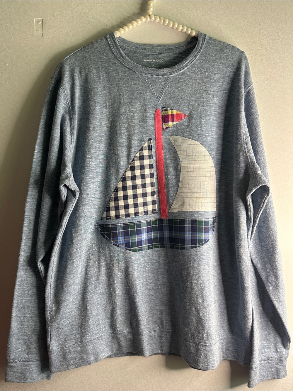 Banana Republic Heather Blue Long Sleeve Sailboat Appliqué Tee